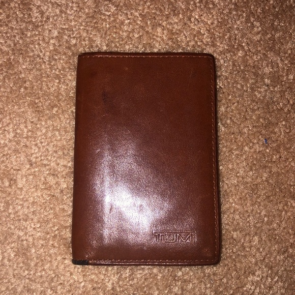 tumi small wallet